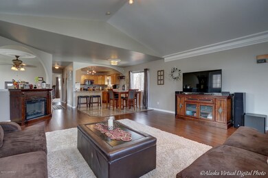 Living Room W/Laminate Flooring