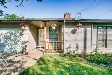 3910 Townes Forest Rd, Friendswood, TX 77546 - photo 2