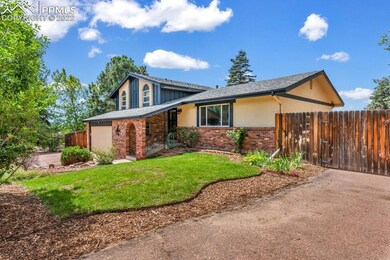 2nd driveway with additional accesss to backyard a