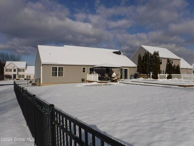 38 Sandy Ln, Selkirk, NY 12158 - photo 4