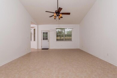 3424 Holt Cir, Pensacola, FL 32526 - photo 4