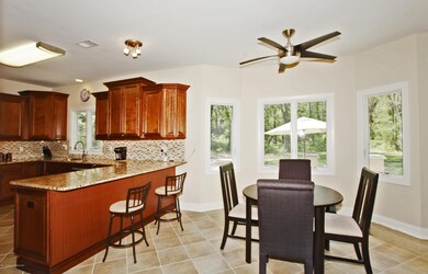 Kitchen Dinette