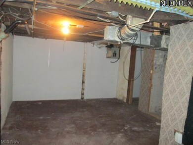 341 Mcclain Ave, Coshocton, OH 43812 - photo 7