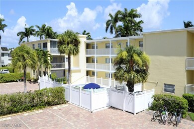 900 8th Ave S unit 305, Naples, FL 34102 - photo 4
