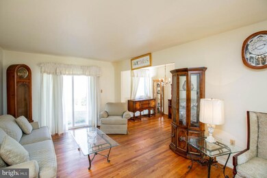 7218 Wendover Dr, District Heights, MD 20747 - photo 4