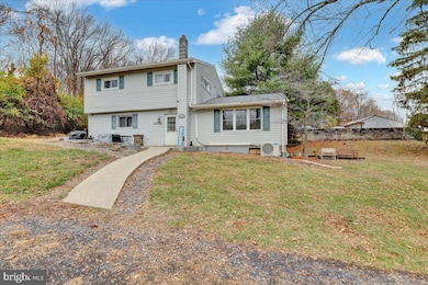 122 Lost Ln, Reading, PA 19607 - photo 3