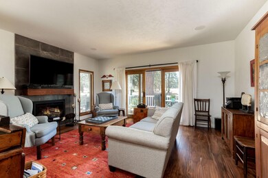 60701 WIllow Creek Loop