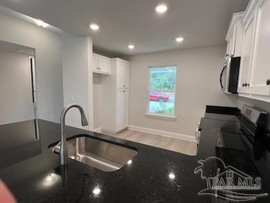 1006 Brimwood Cir unit 26A, Cantonment, FL 32533 - photo 3