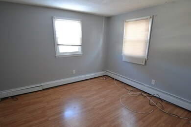 25A Abbott St unit B, Lawrence, MA 01843 - photo 5