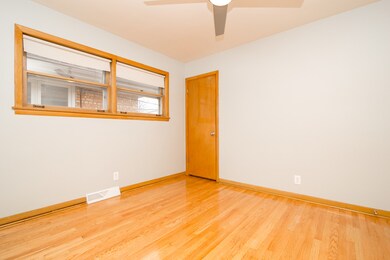 6105 S Narragansett Ave, Chicago, IL 60638 - photo 3
