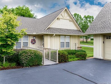 2803 Blue Goose Ct, Hendersonville, NC 28792 - photo 4