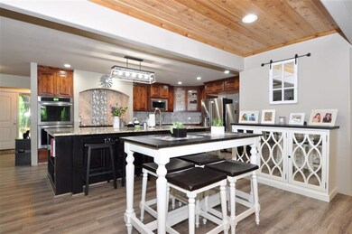 423 E Riverview St, Peck, KS 67120 - photo 2