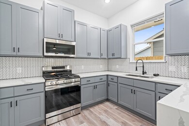 108 E 44th St unit E, Houston, TX 77018 - photo 7