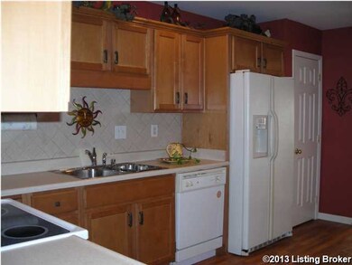 8518 Aspen Glen Way unit 8518, Louisville, KY 40228 - photo 4