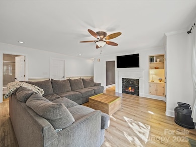 736 Spring St SW, Concord, NC 28025 - photo 5