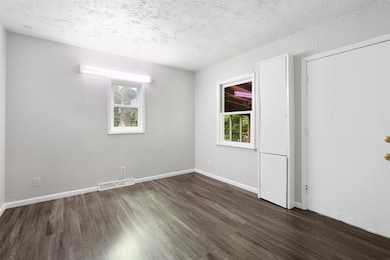 1223 W 19th St, Cedar Falls, IA 50613 - photo 6