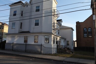 889 Pine St unit 3S, Fall River, MA 02720 - photo 6