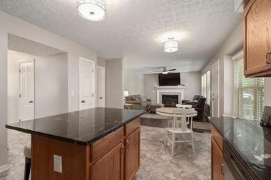 7841_Worthington_Trace_Ln_Columbus_27