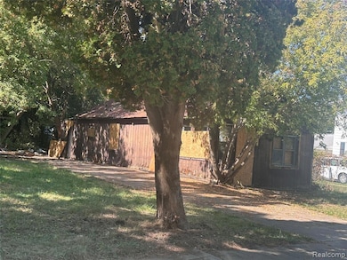 1308 Barney Ave, Flint, MI 48503 - photo 2