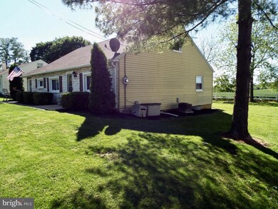 930 Mary St, Mount Joy, PA 17552 - photo 7