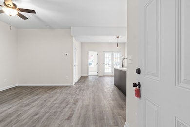 229 E Johnson Cir unit C-105, Clarksville, TN 37040 - photo 2