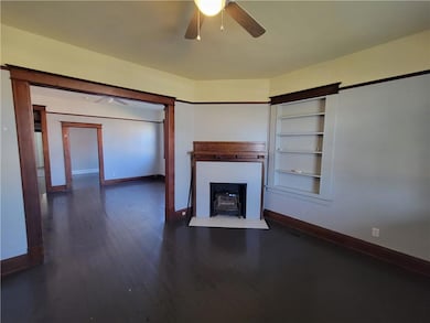 210 Illinois Ave, Saint Joseph, MO 64504 - photo 2