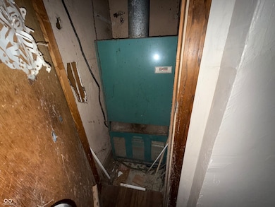 2521 S A St, Elwood, IN 46036 - photo 4