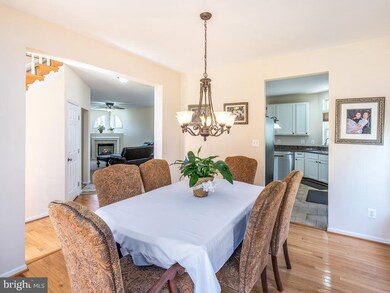 8 Longfellow Ct, Stafford, VA 22556 - photo 7