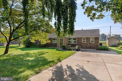 723 Forrest Ave, Jenkintown, PA 19046 - photo 2