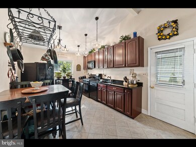 4608 Lawn Ct, Fairfax, VA 22032 - photo 3