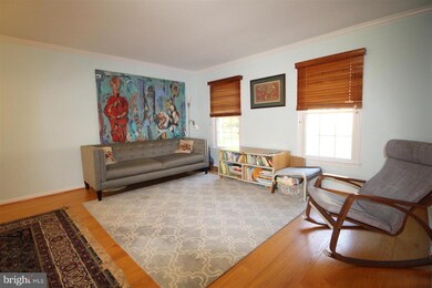 2948 Waterford Ct, Vienna, VA 22181 - photo 3