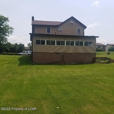 135 River St, Pittston, PA 18640 - photo 3