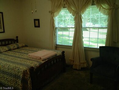 426 Clearview Dr, Asheboro, NC 27205 - photo 5