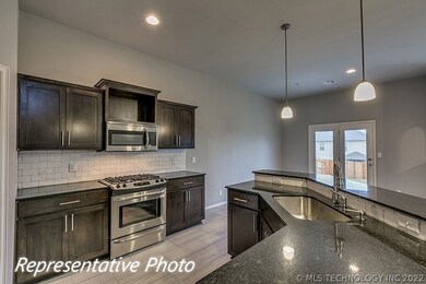 2620 W Union Place, Broken Arrow, OK 74011 - photo 7