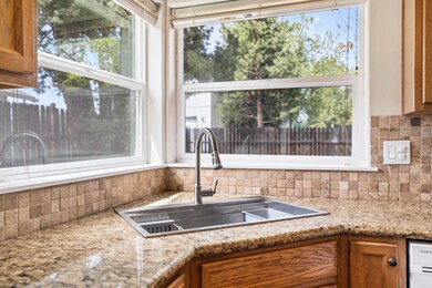 16-Kitchen