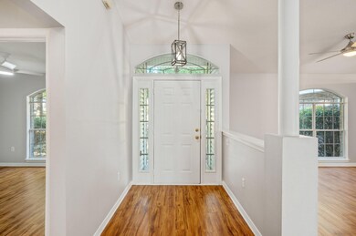 5-web-or-mls-5845 Calumet Crt-05