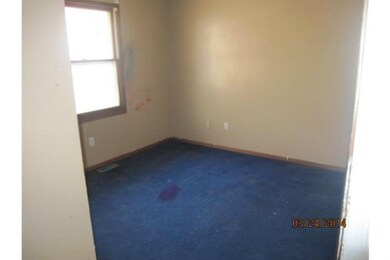 1871 Pleasant View Cir, Des Moines, IA 50320 - photo 3