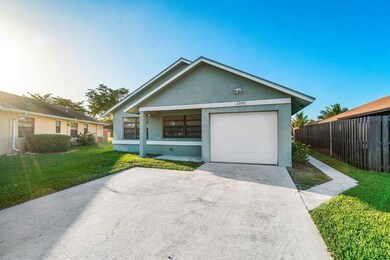 1395 Pines Ln, West Palm Beach, FL 33415 - photo 3