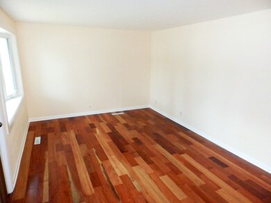 140 Toro Cir, Carpentersville, IL 60110 - photo 4