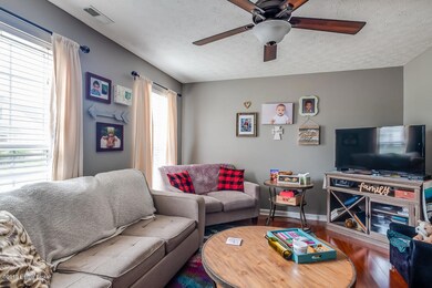 6721 Arbor Creek Dr unit 23, Louisville, KY 40228 - photo 4