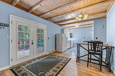 Entry / Kitchen