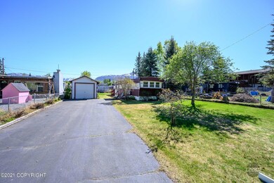 823 Valley Street-3