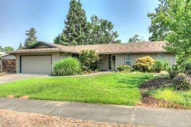 1450 Honeysuckle Ave, Medford, OR 97504 - photo 2