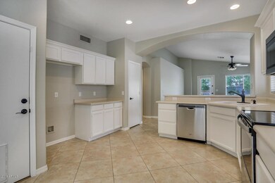 7925-West-Salter-Drive-25