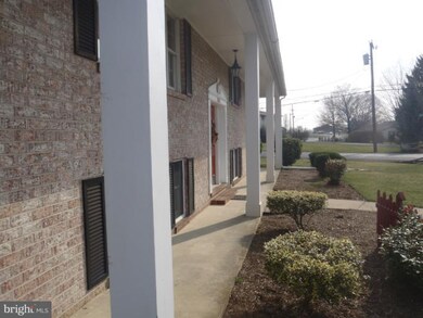 2920 Roosevelt Dr, Chambersburg, PA 17201 - photo 3