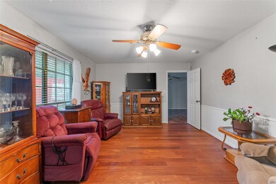 403 Texas St unit 1&2, Tomball, TX 77375 - photo 6
