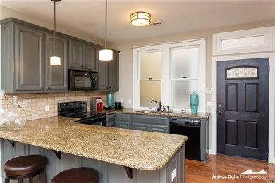 21 E Center St unit 202, Fayetteville, AR 72701 - photo 2