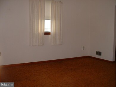 223 S Marlyn Ave, Essex, MD 21221 - photo 5