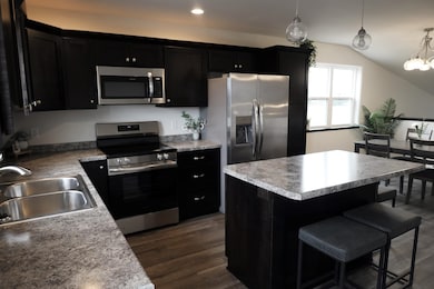 640 Still Waters Ln, Plover, WI 54467 - photo 6