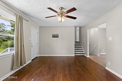 226 Regalwood Dr, Jacksonville, NC 28546 - photo 4